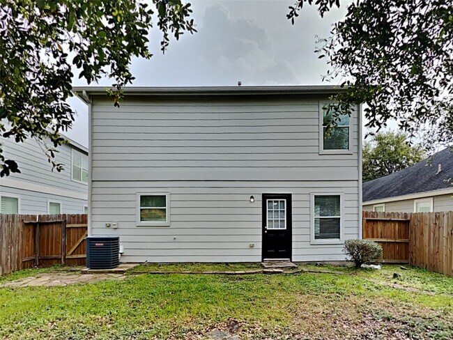 Building Photo - 7711 Cypress Edge Dr