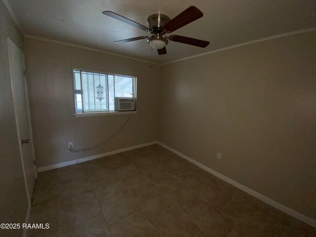 Building Photo - 12355 Palmyra Dr