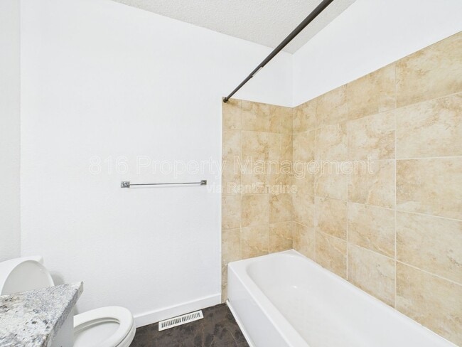 Building Photo - 10514 E 41st Terrace