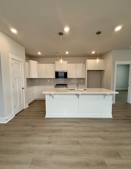 Building Photo - 1317 Algeddis Dr