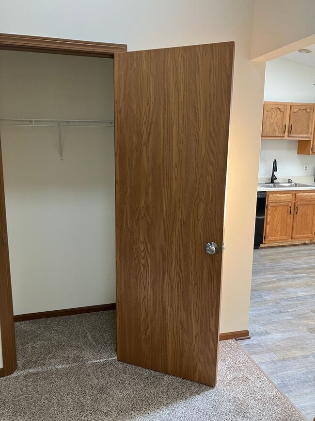 Building Photo - Ranch Style - Remodeled 2 Bedroom, 1 Bath ...