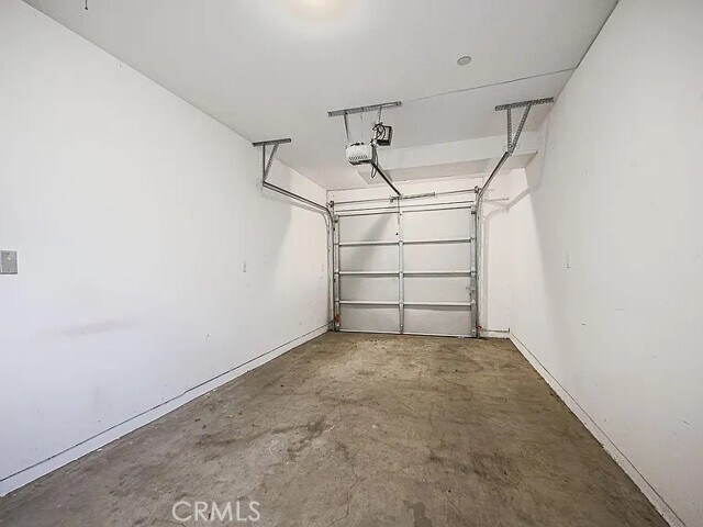 Building Photo - 7445 Troost Ave