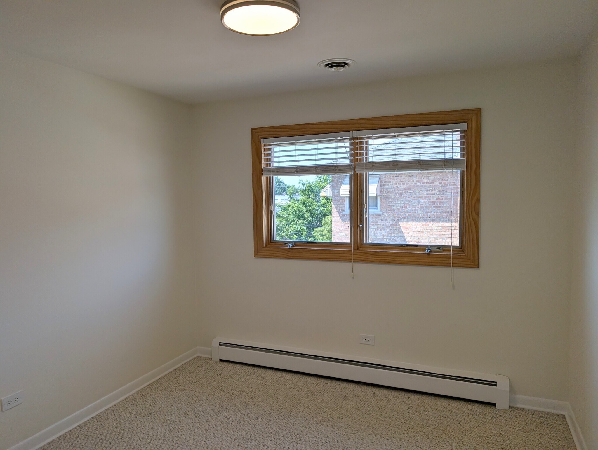 Building Photo - 8734 Wisner St