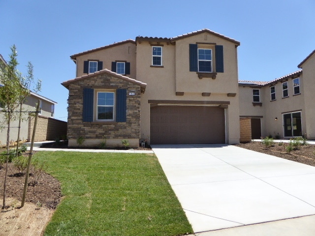 Primary Photo - 4-Bedroom Home with Solar, Loft, and Gated...