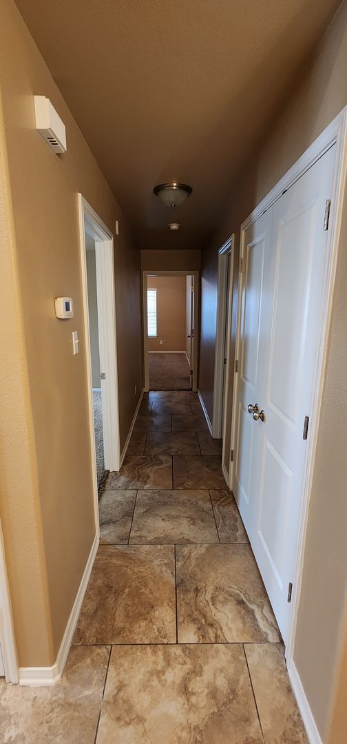 Building Photo - Spacious 2-Bedroom Home on Corner Lot – Mo...