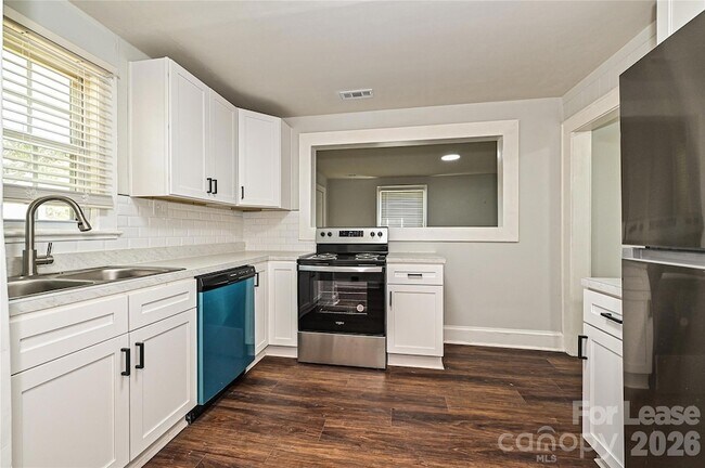 Building Photo - 415 Norris Ave