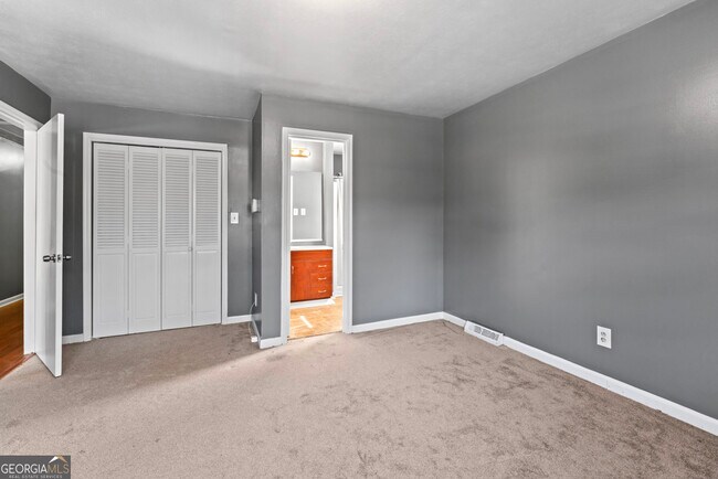Building Photo - 6418 Briarwood Ct
