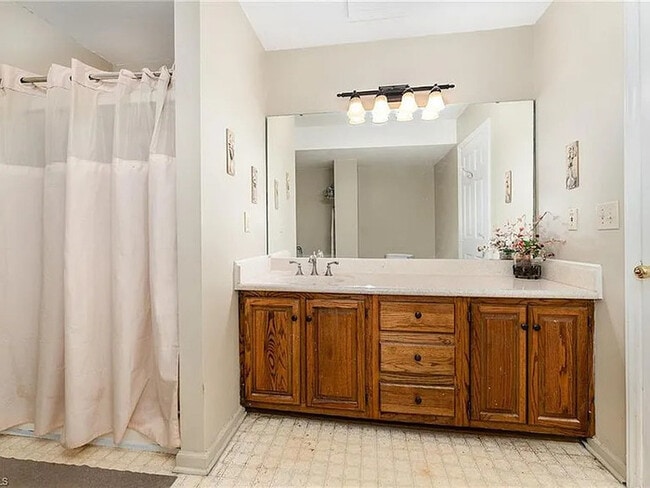 Building Photo - Earn Wealth While Leasing - Like a Homeown...