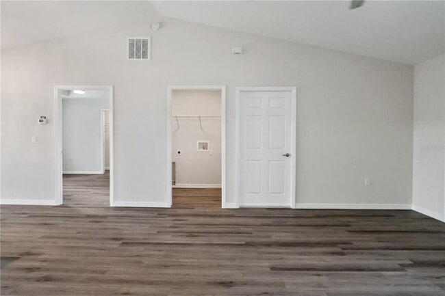 Building Photo - 13422 SW 48th Ave