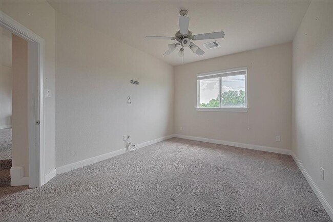 Building Photo - 2706 Topaz Cove Ln