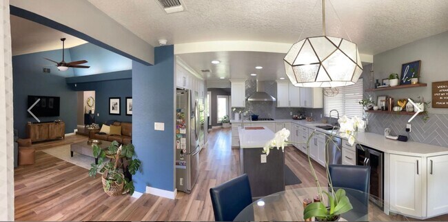 Building Photo - Lovely 3 Bedroom / 2 Bathroom for rent $2,795
