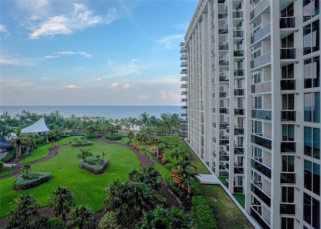 Building Photo - 10275 Collins Ave