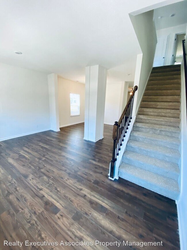 Building Photo - 4 br, 2.5 bath House - 9729 War Admiral Lane
