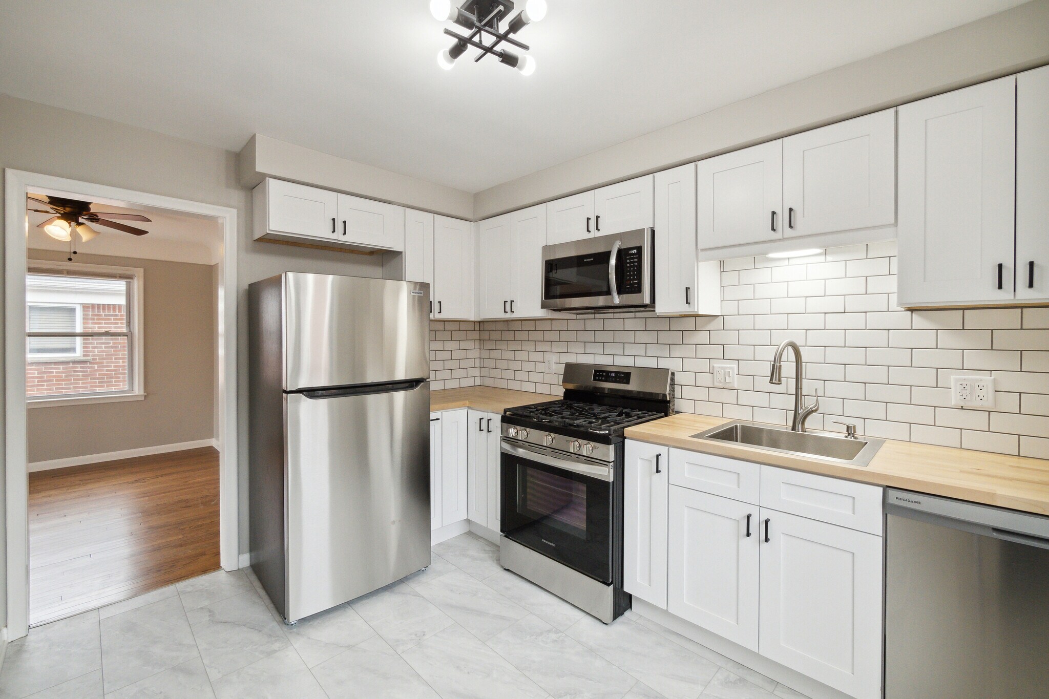 kitchen - 204 Catalpa Dr