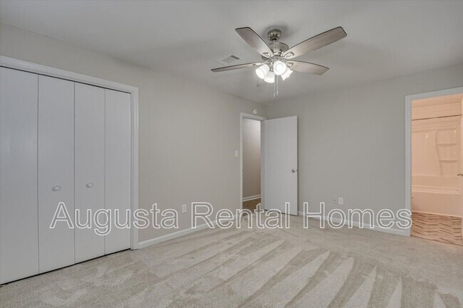 Building Photo - 2314 Rutherford Ave