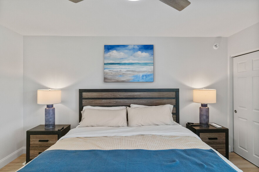 Building Photo - 433 Cerromar Ln