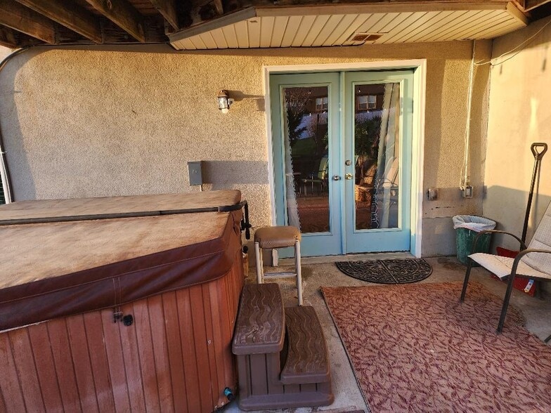 Building Photo - 33 W 1600 S St