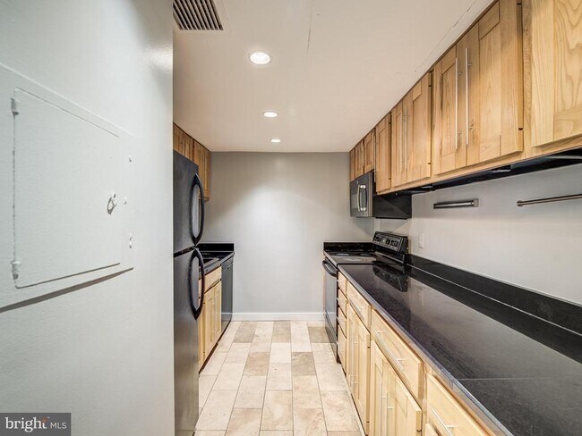 Building Photo - 11400 Washington Plaza W