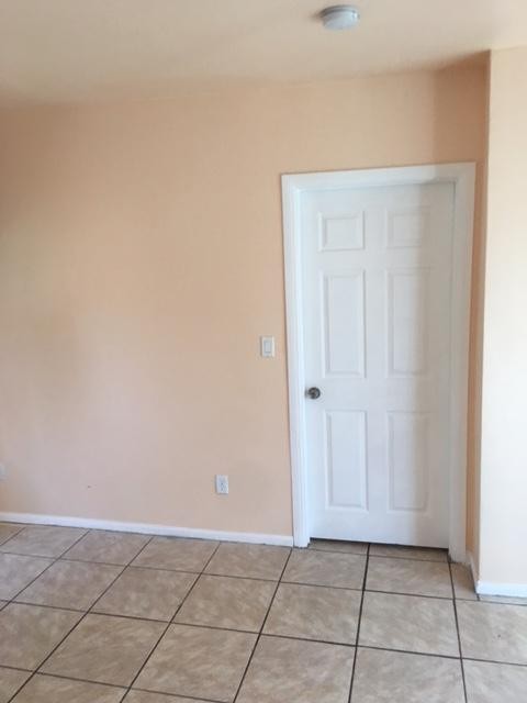 Primary Photo - 1358 E 42nd Pl