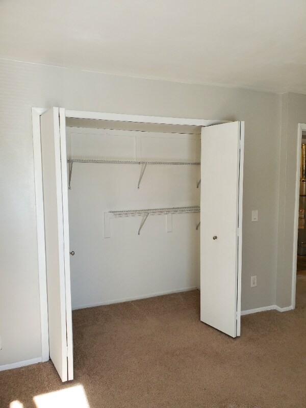 Building Photo - 31993 W 12 Mile Rd