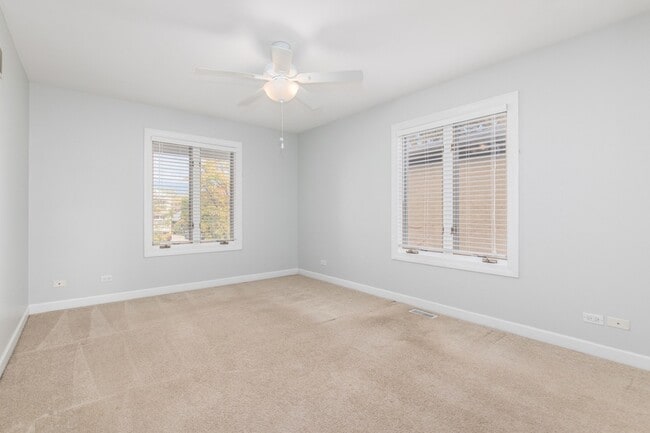 Building Photo - 840 N Northwest Hwy