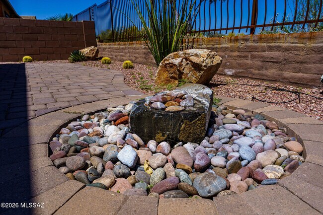 Building Photo - 13036 N Spinystar Dr