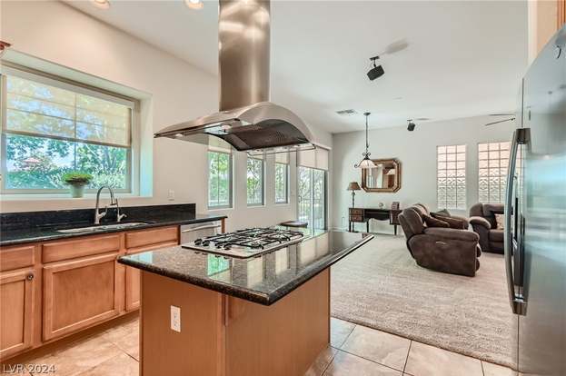 Building Photo - 348 Hanbury Manor Ln