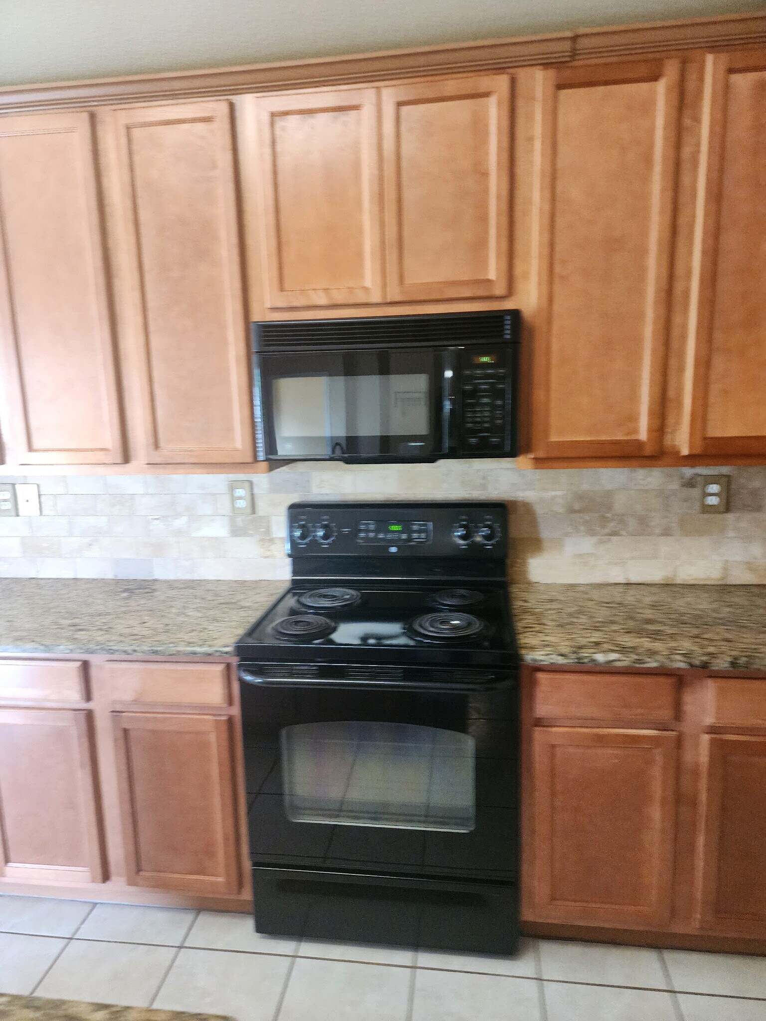 Building Photo - 9314 Water Bend Dr