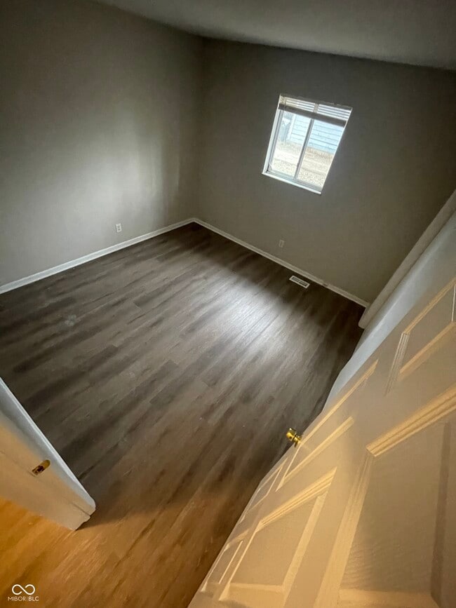 Building Photo - 2948 Roberta Dr