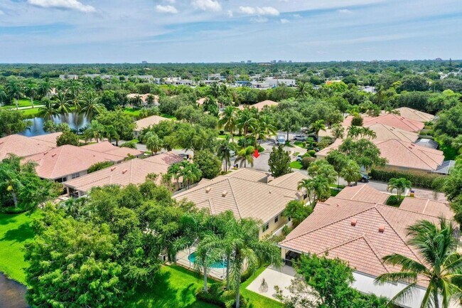 Building Photo - 923 Magdalena Rd