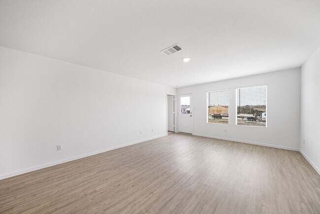 Building Photo - 241 Tahoe Ave