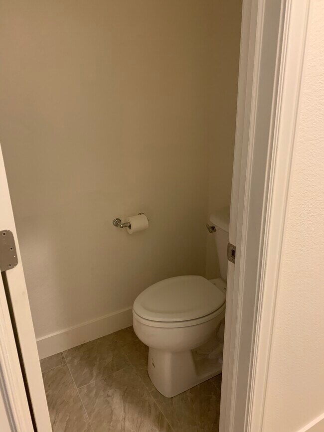 Half bath lower level - 2260 Cumorah Way