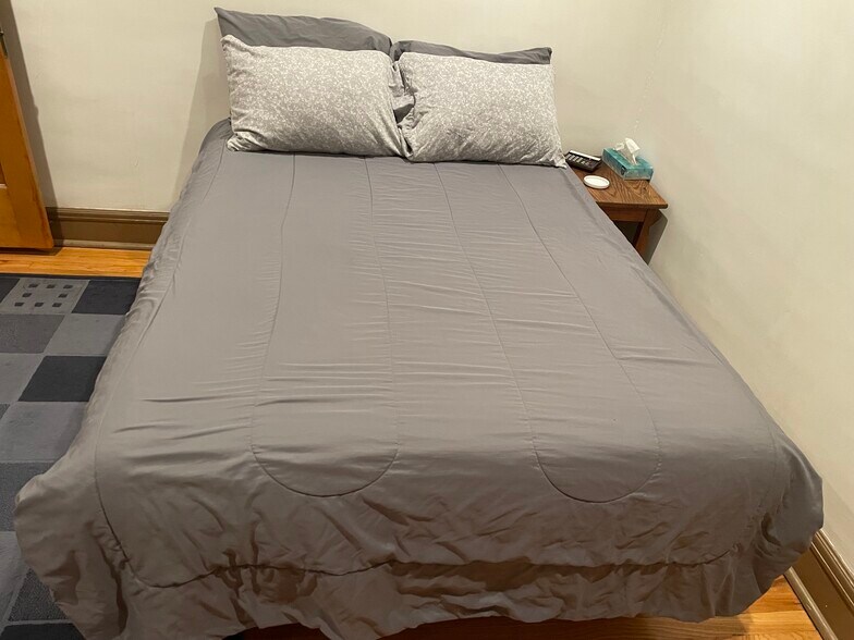 Full Size Bed & Nightstand - 2407 Grove Ave