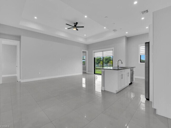 Building Photo - 4210 58th Ave NE