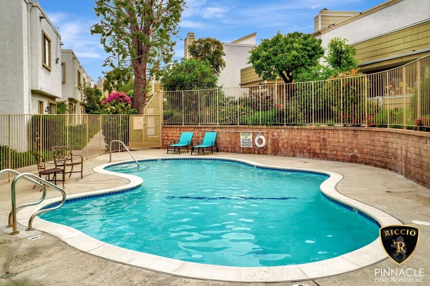 Building Photo - 18408 Hatteras St