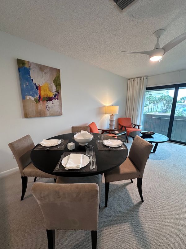 Building Photo - 100 Coral Way E
