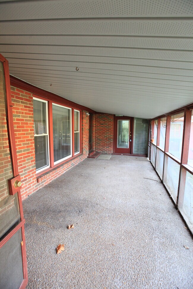 Building Photo - 1301 Richland Pl
