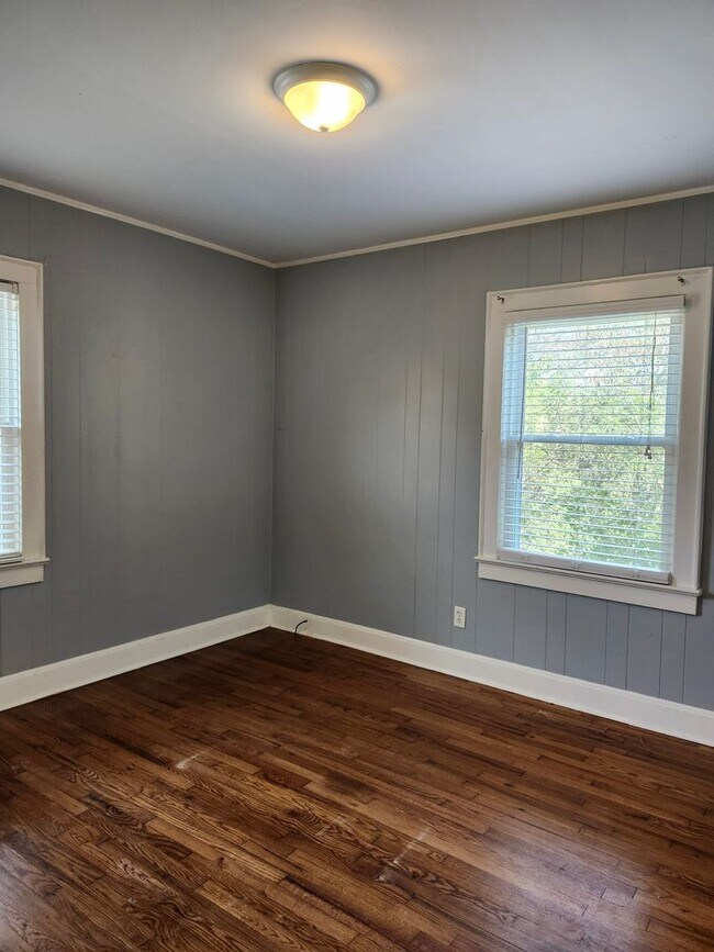 Building Photo - Great 3 bedroom 2 bath home in Red Bank, TN