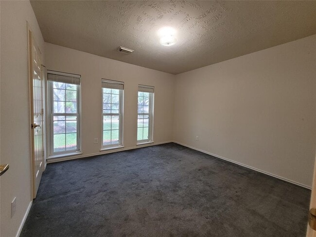 Building Photo - 1904 Timber Creek Dr