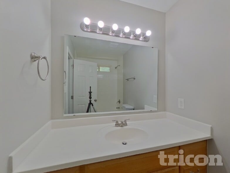 Building Photo - 8872 Treyburn Dr