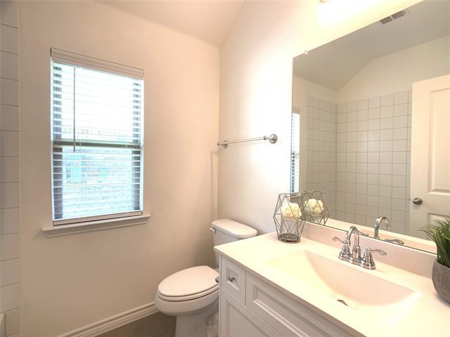 Building Photo - 7025 Tree Stand Pt