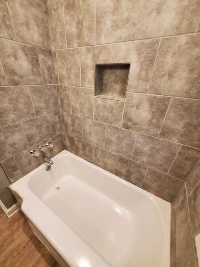 Building Photo - Beautiful 3-Bed Apartment in Schertz!