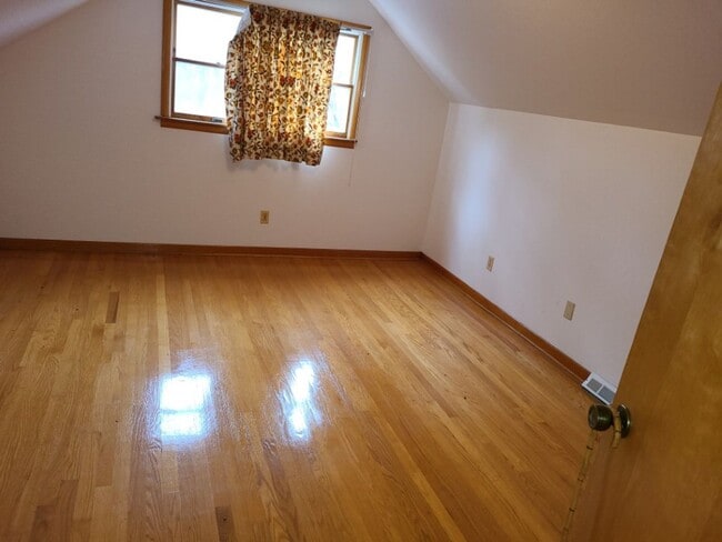 Building Photo - 10910 Harford Rd