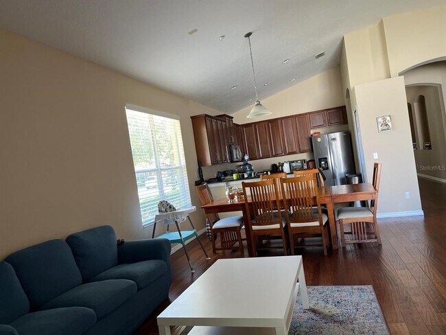 Building Photo - 9985 Cypress Vine Dr