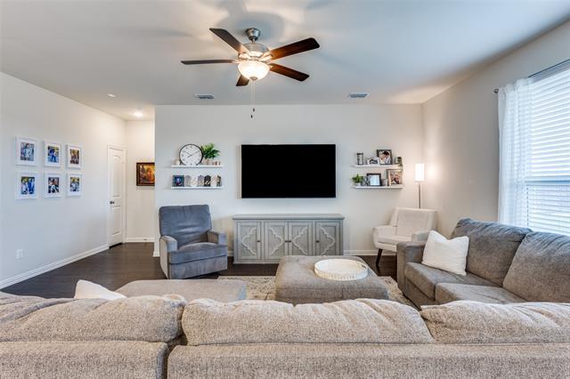 Building Photo - 811 Maverick St