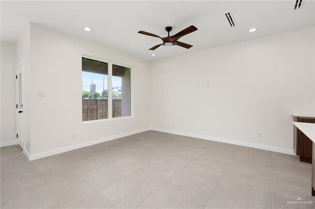 Building Photo - 912 Bicentennial Blvd