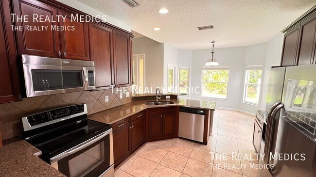 Building Photo - 10319 Willow Ridge Loop