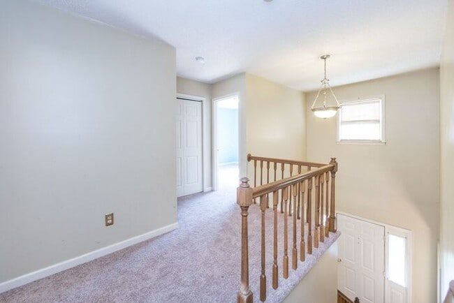 Building Photo - 3BD/1BA Home in Hickory