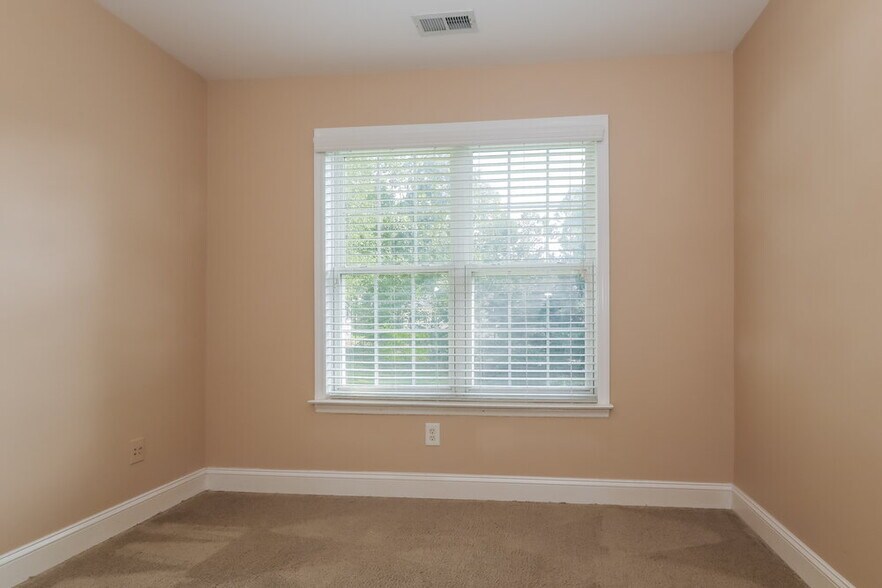 Building Photo - 8000 Poplar Grove Cir
