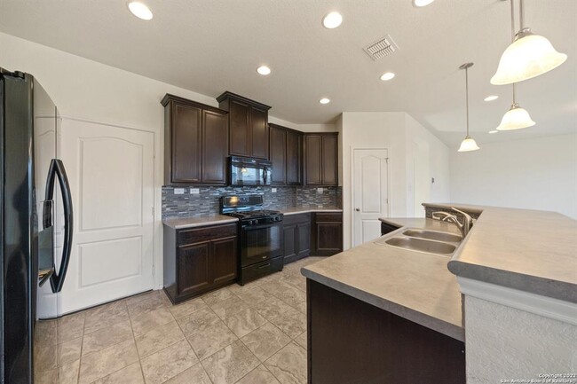 Building Photo - 8307 Pioneer Fld